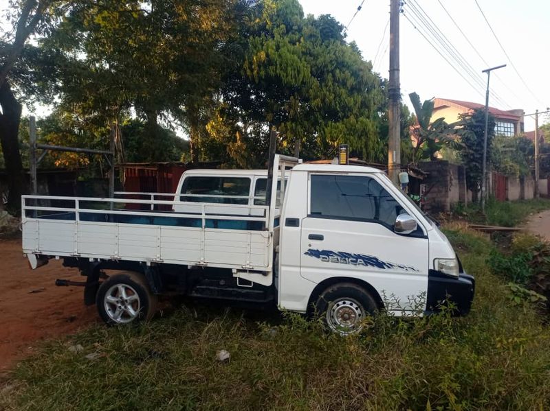 Thumbnail 5 of 2000 Mitsubishi L300
